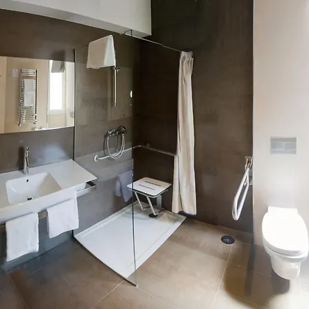Asturias Hotell 4*